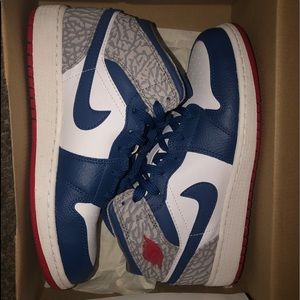 Jordan 1 MID (Grade School)